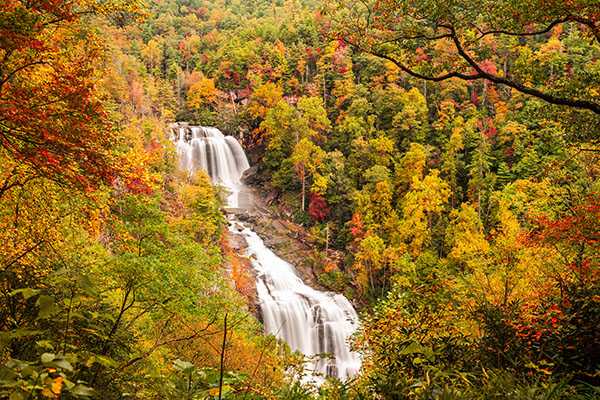 View of a waterfall in North Carolina, the state where our Magellan drug rehab is located.