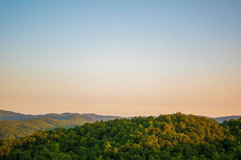 View of mountains in North Carolina, the state where our Magellan drug rehab is located.